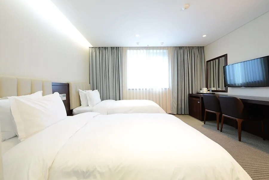 Hotel Travelodge Myeongdong City Hall Seul