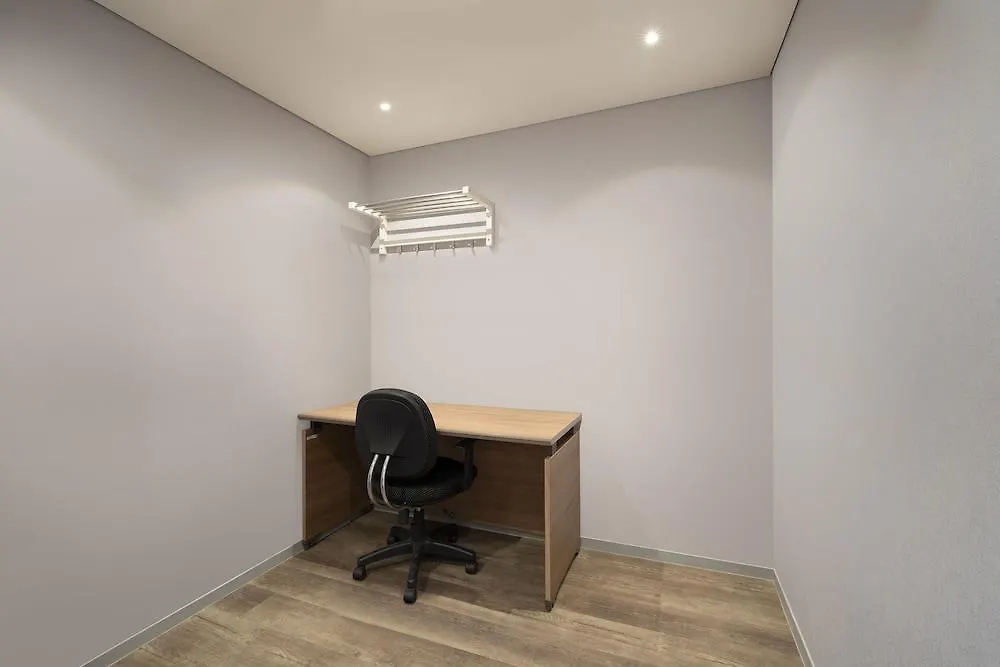 Travelodge Myeongdong City Hall Seoul 4*,